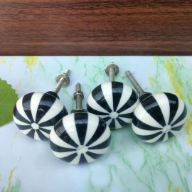 Fancy Resin Knobs for Wardrobe and Cabinet Drawers Black and White - Pack of 4